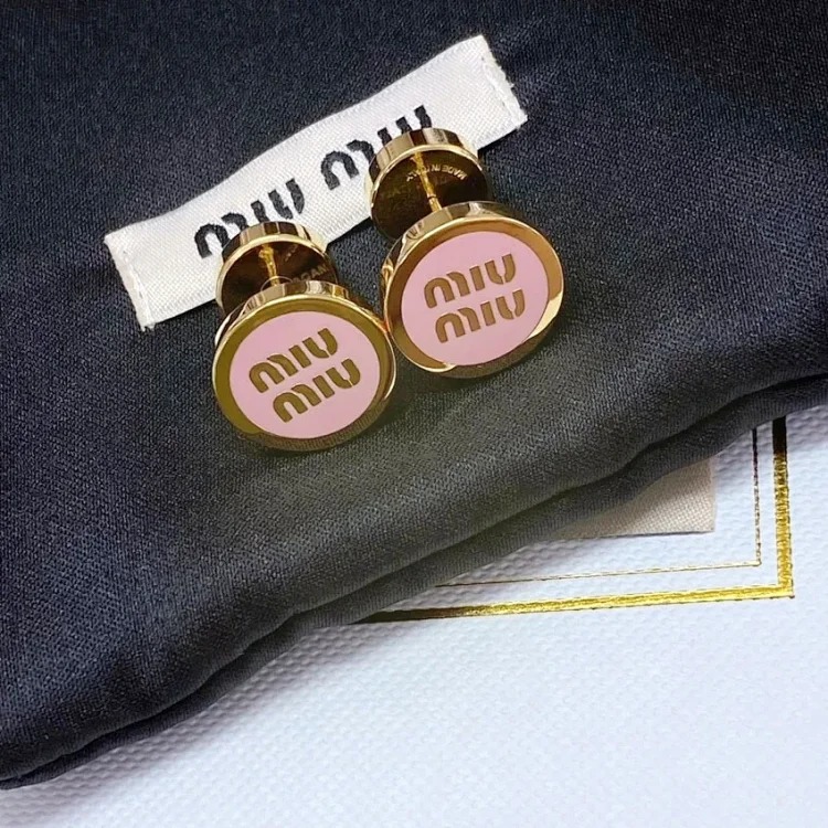 Miss Miao Macaron Polished Letters Earrings French Style Light Luxury Sweet Cool Style Earrings Cute Small Fragrant Ins Earrings
