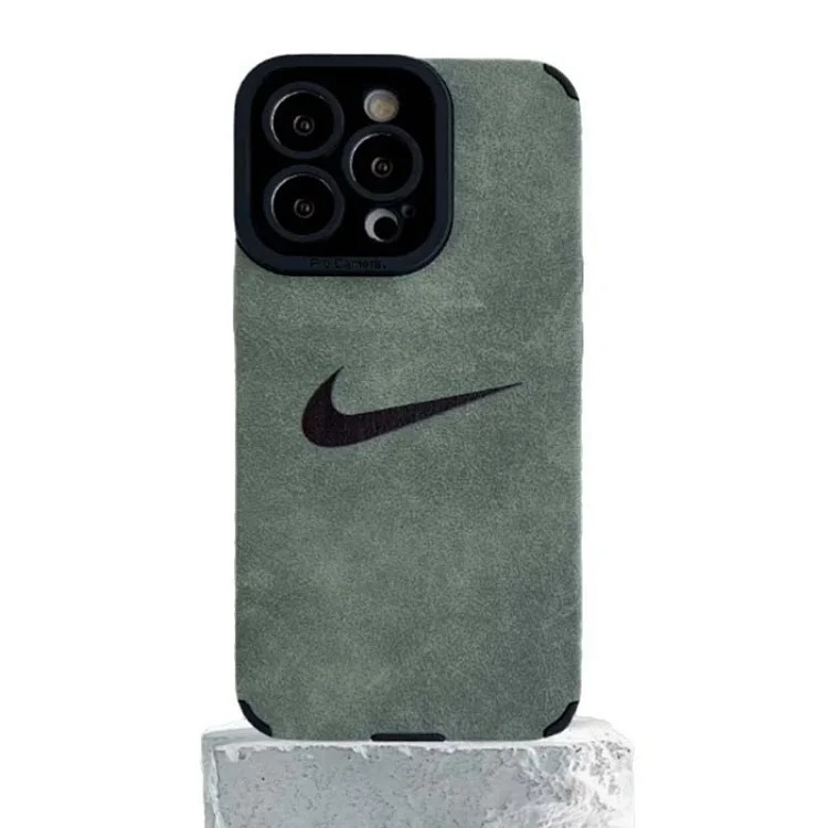 Turning sound hole fur trendy brand hook suitable for Apple 16 Promax mobile phone case hot-selling explosive 15 anti-fall European and American 13