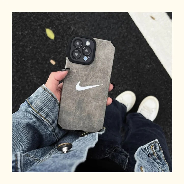 Turning sound hole fur trendy brand hook suitable for Apple 16 Promax mobile phone case hot-selling explosive 15 anti-fall European and American 13