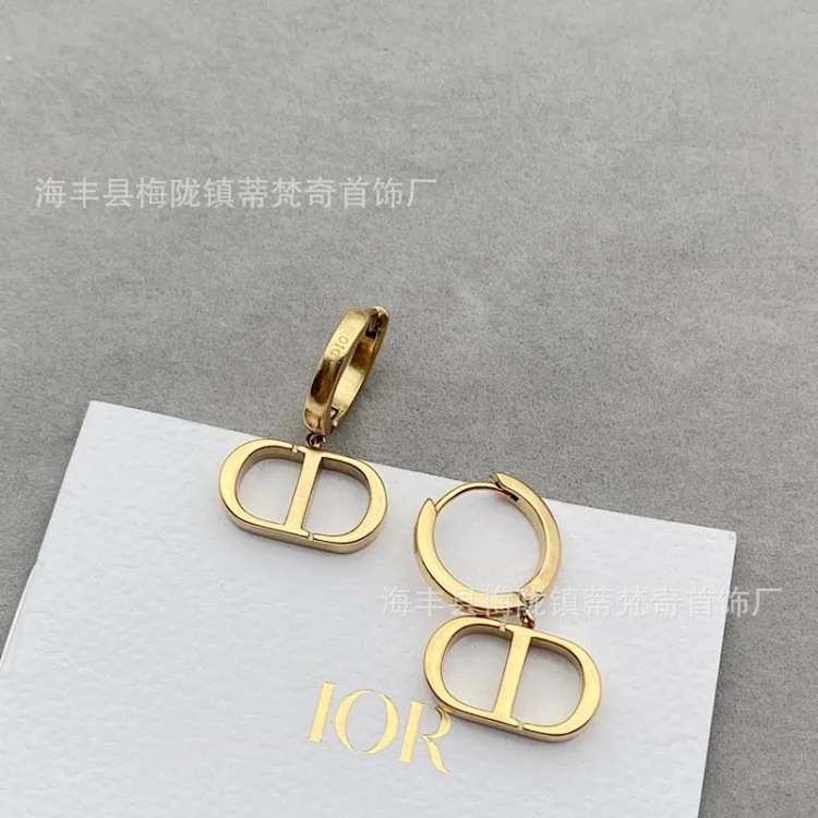 Dijia/Djia CD letter earrings pig nose 925 silver needle female European and American retro sweet material earrings earrings
