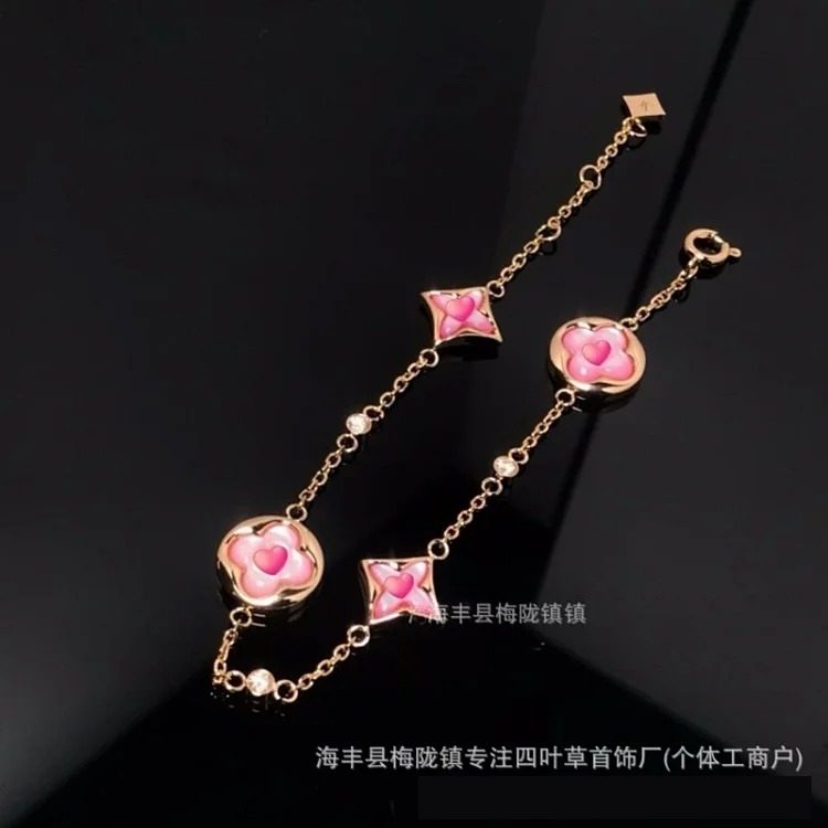 V gold cross-border hot selling four-leaf clover 18K gold non-fading bracelet light luxury high-end jewelry necklace wholesale manufacturer