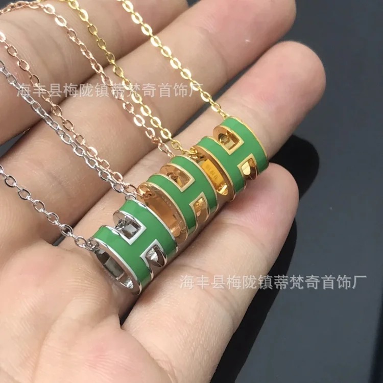 Aijia high H necklace for women CNC clavicle chain versatile fashion niche light luxury sweet enamel mini pendant for women