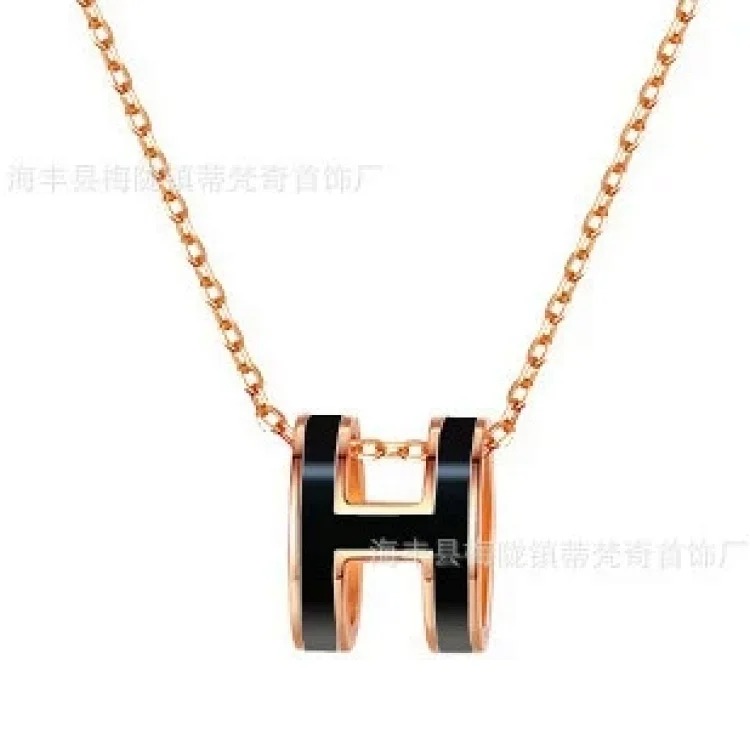 Aijia high H necklace for women CNC clavicle chain versatile fashion niche light luxury sweet enamel mini pendant for women