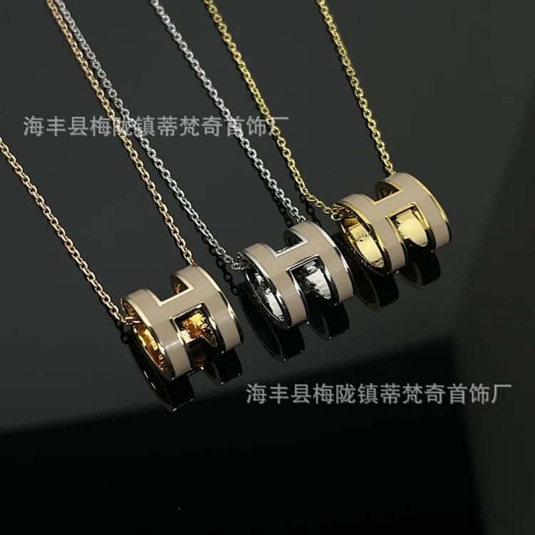 Aijia high H necklace for women CNC clavicle chain versatile fashion niche light luxury sweet enamel mini pendant for women