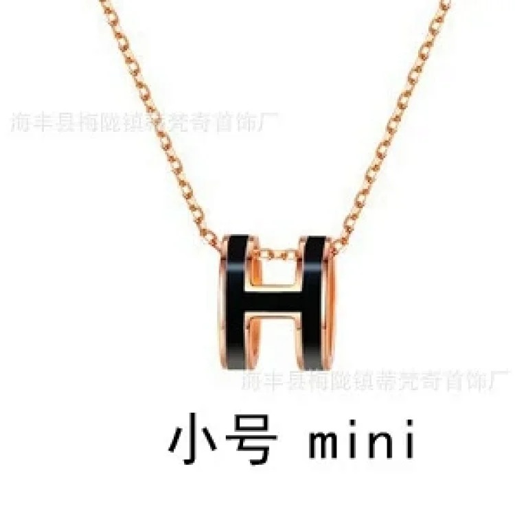 Aijia high H necklace for women CNC clavicle chain versatile fashion niche light luxury sweet enamel mini pendant for women