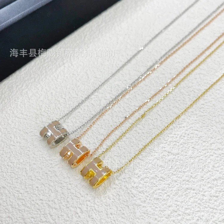 Aijia high H necklace for women CNC clavicle chain versatile fashion niche light luxury sweet enamel mini pendant for women