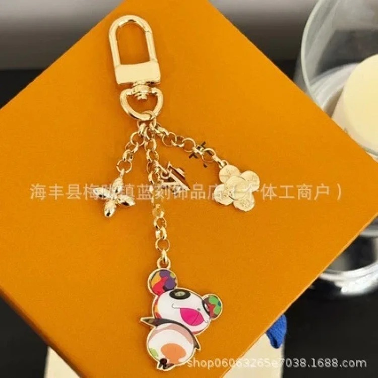 New little bee crochet plush keychain pendant creative old flower leather mini mobile phone chain pendant