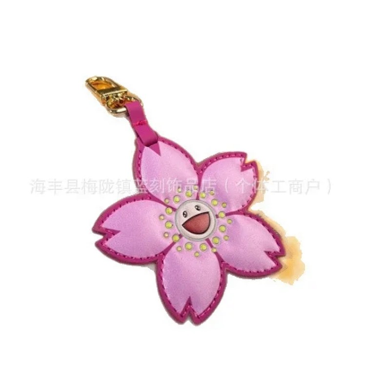 New little bee crochet plush keychain pendant creative old flower leather mini mobile phone chain pendant