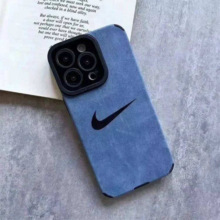Youthful, fashionable and simple mobile phone case