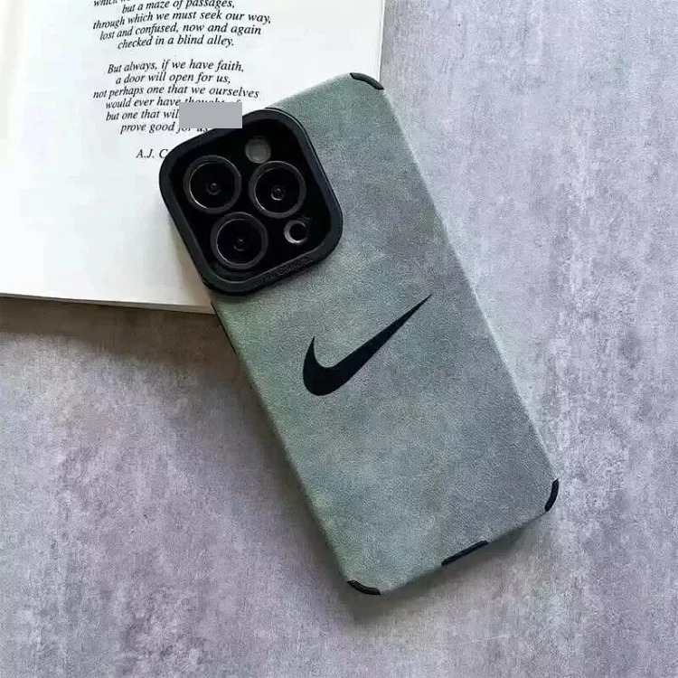 Youthful, fashionable and simple mobile phone case