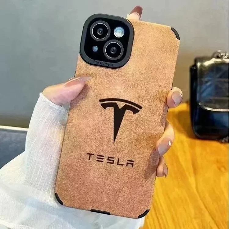 Youthful, fashionable and simple mobile phone case