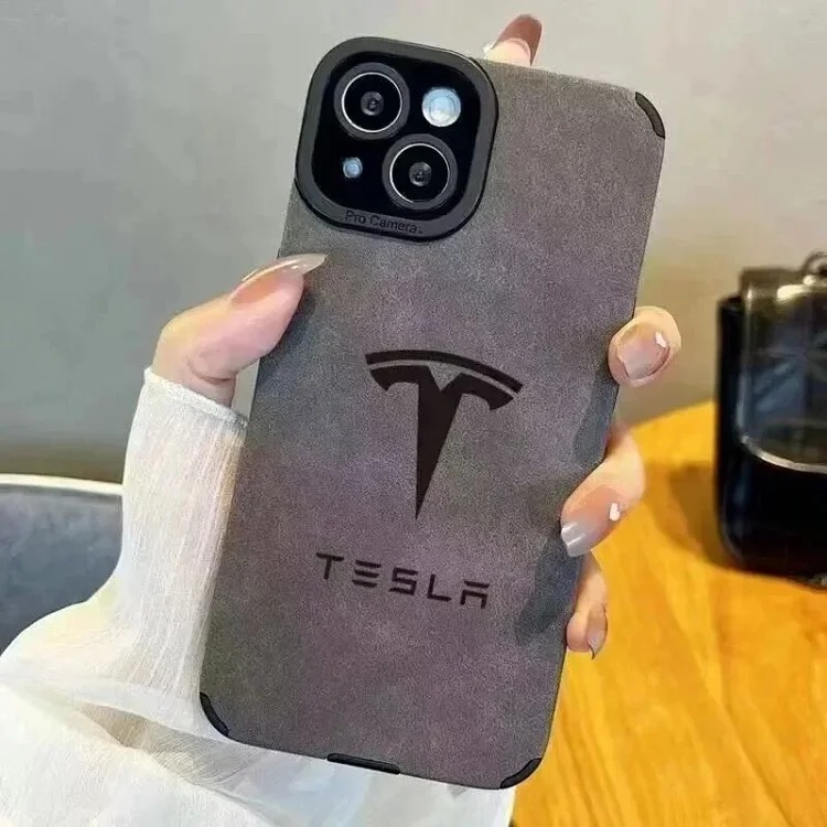 Youthful, fashionable and simple mobile phone case