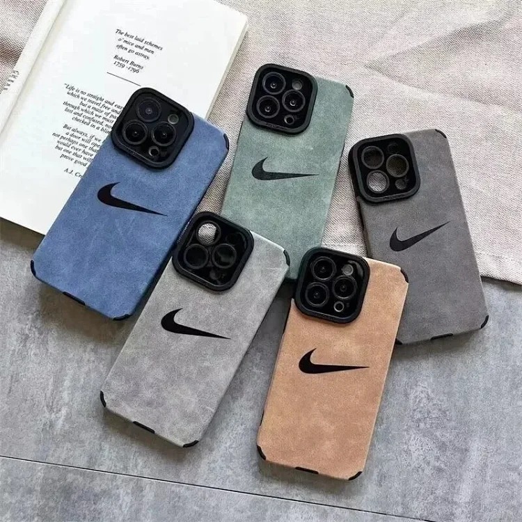 Youthful, fashionable and simple mobile phone case