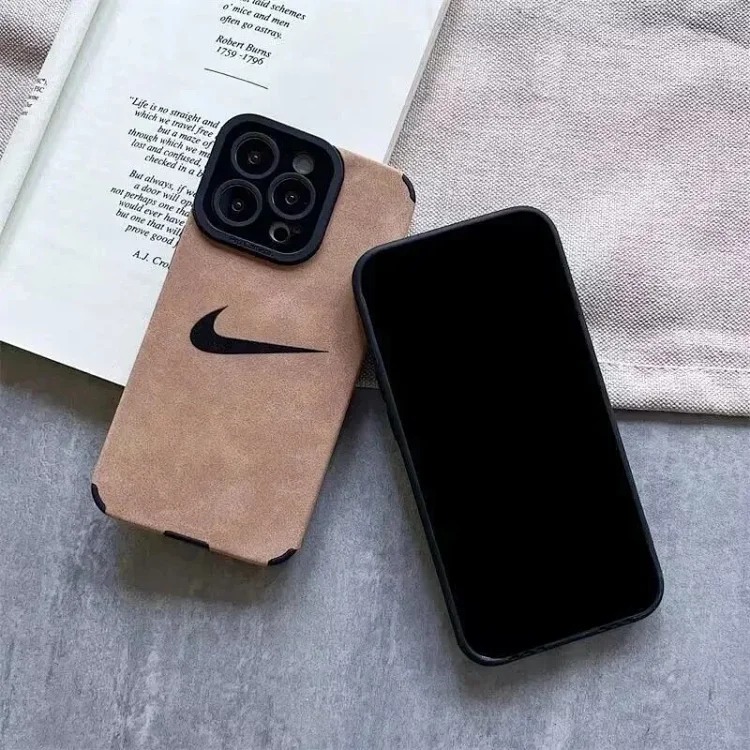 Youthful, fashionable and simple mobile phone case