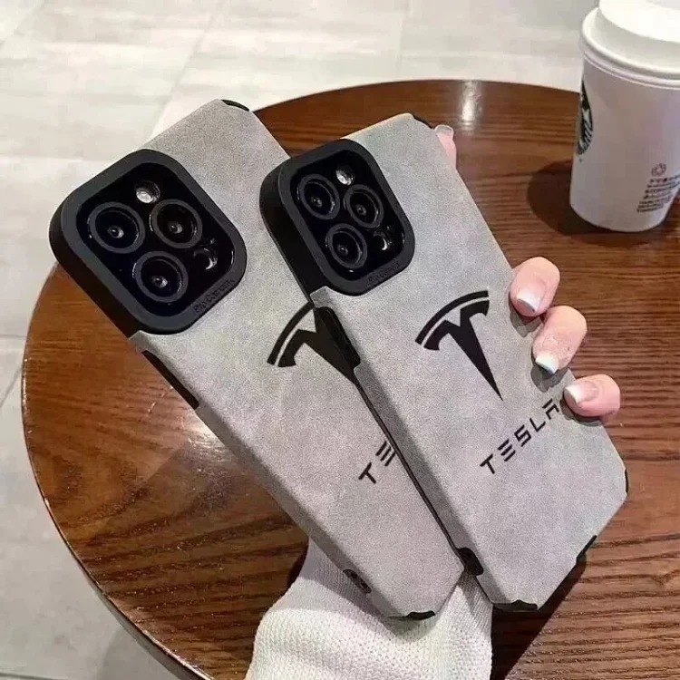 Youthful, fashionable and simple mobile phone case