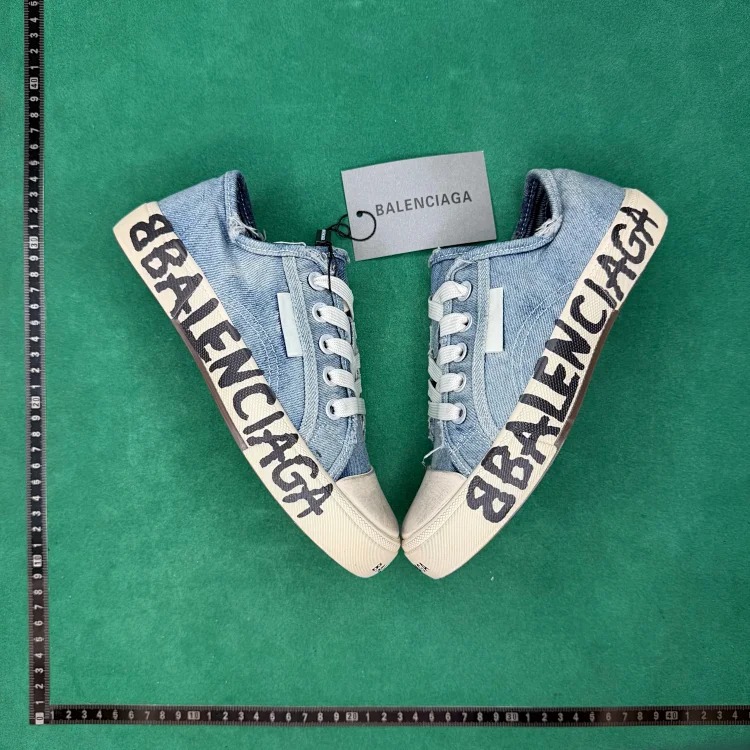 Flat lace up low top canvas shoes TT4 image 2