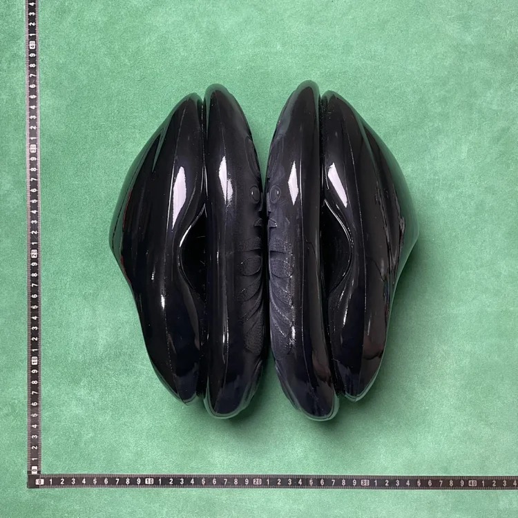 B8D non-slip wear-resistant slippers