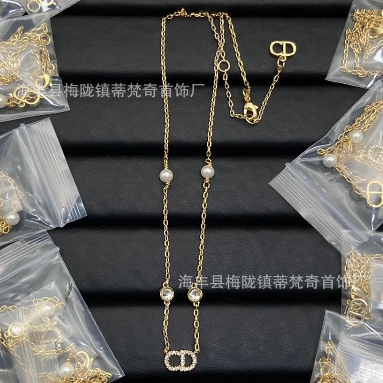 Djia/Dijia gilt butterfly necklace CD necklace star pendant pearl women's clavicle chain temperament manufacturer wholesale