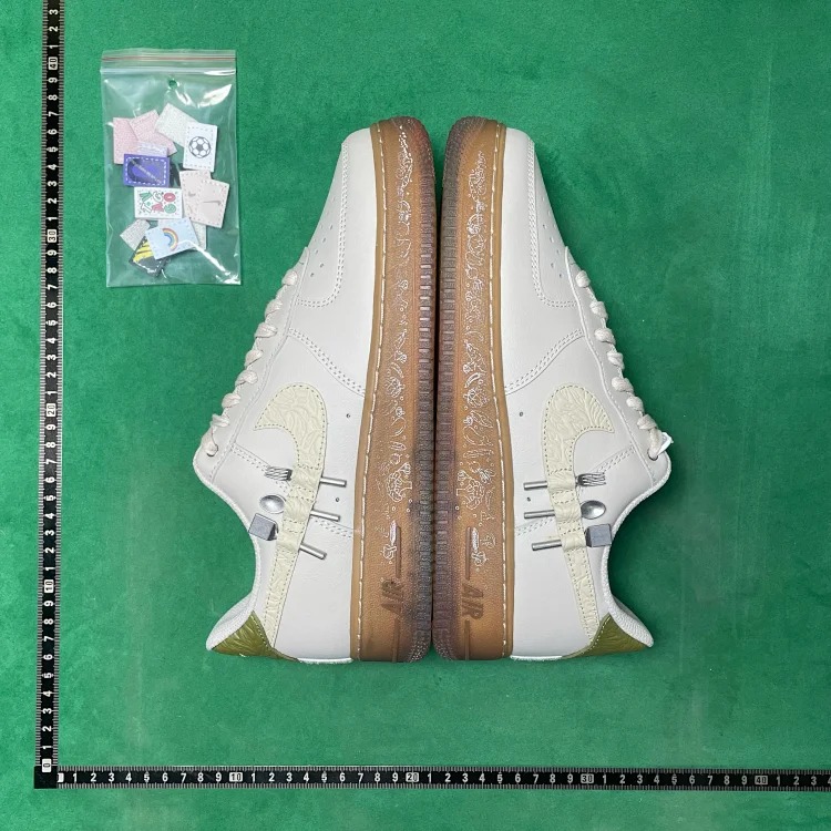 Fashionable and comfortable shock-absorbing sneakers B9D