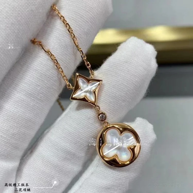 Louis Vuitton 2025 new CNC high four-leaf clover four-flower five-flower bracelet for women electroplated 18k presbyopia necklace live broadcast