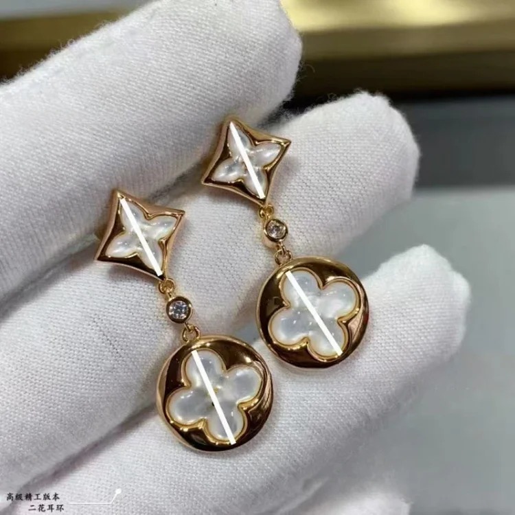 Louis Vuitton 2025 new CNC high four-leaf clover four-flower five-flower bracelet for women electroplated 18k presbyopia necklace live broadcast
