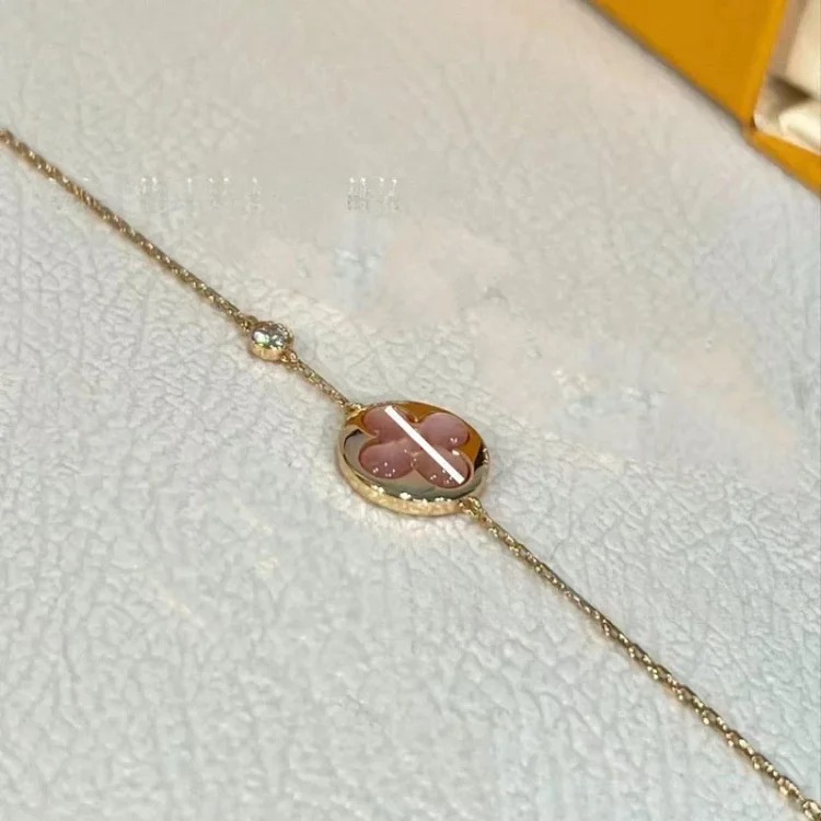 Louis Vuitton 2025 new CNC high four-leaf clover four-flower five-flower bracelet for women electroplated 18k presbyopia necklace live broadcast