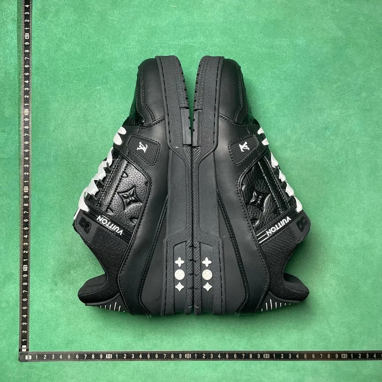 Embossed printed low-top fashion sneakers P7B image 3