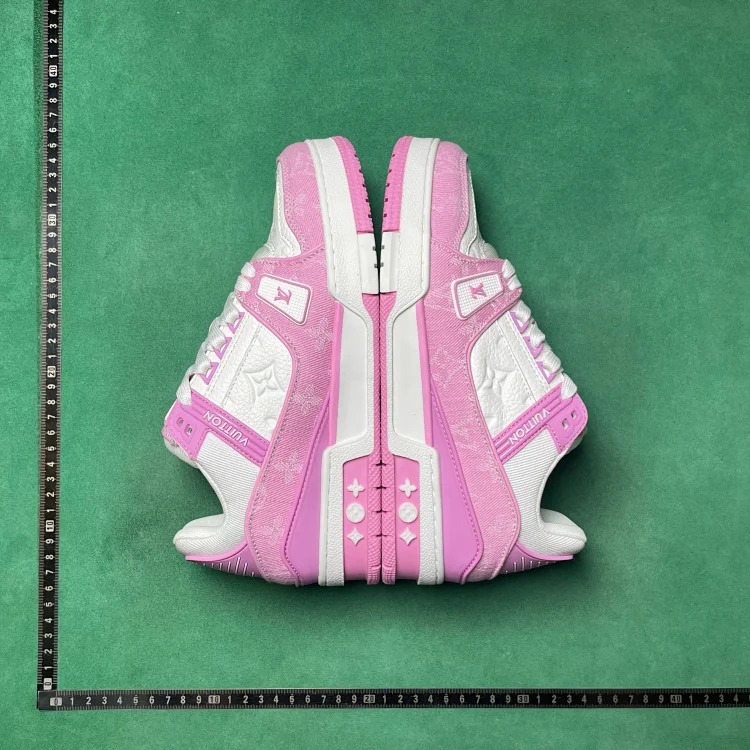 Embossed printed low-top fashion sneakers P7B image 5