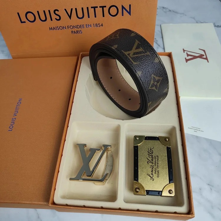 Fashionable and versatile belt 036