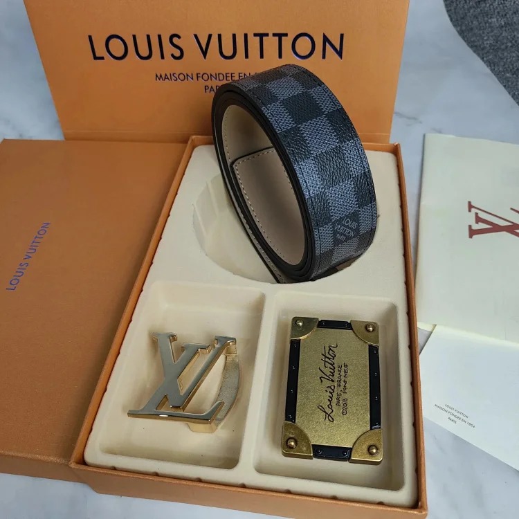 Fashionable and versatile belt 036
