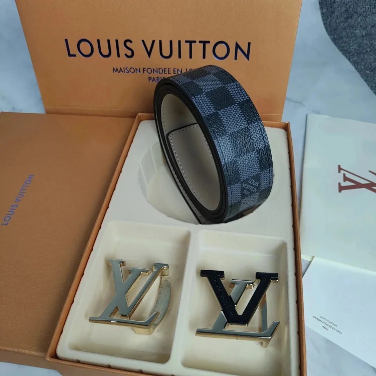 Fashionable and versatile belt 036