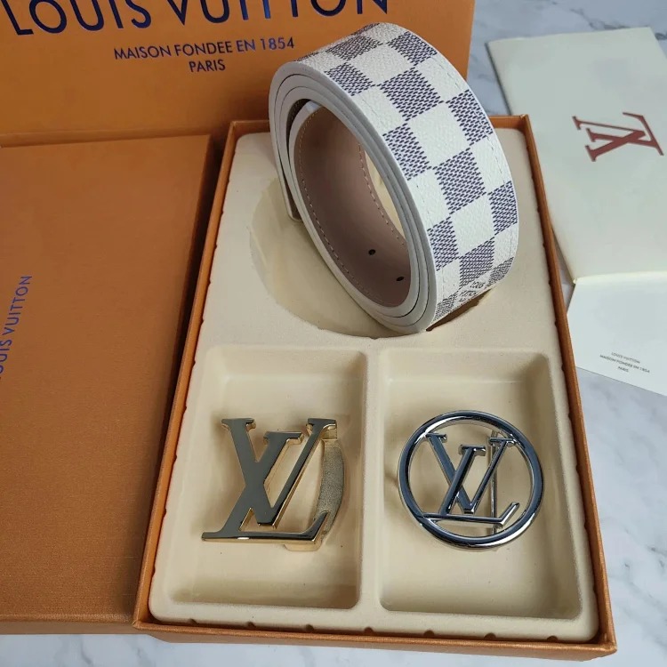 Fashionable and versatile belt 036