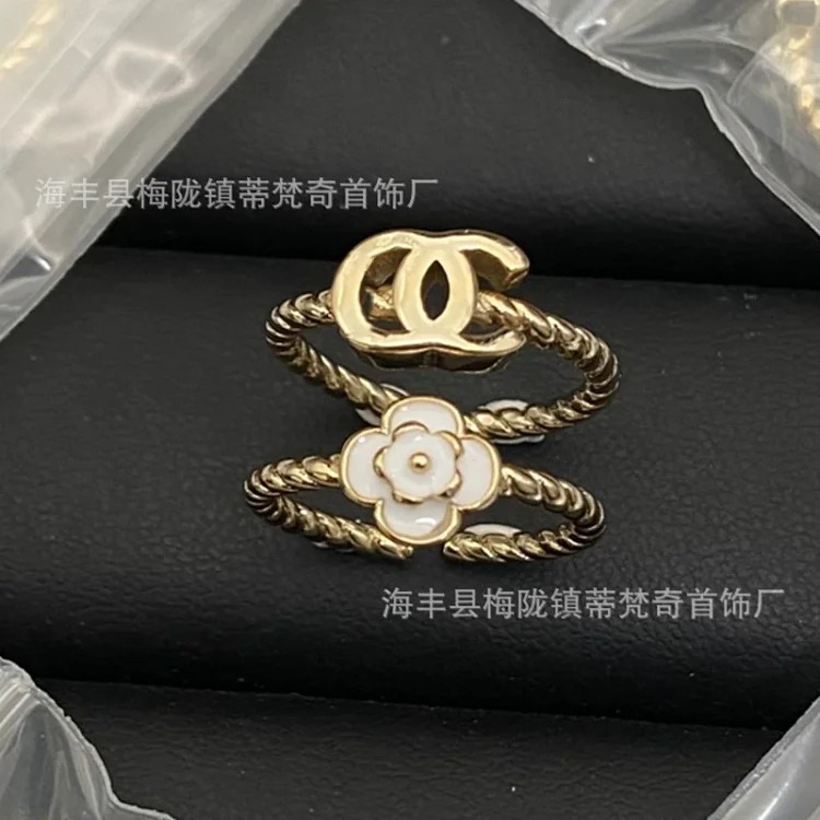 Chanel 25c small fragrant style new rhombus love double C ring with bow, versatile fashion retro high-end fragrant grandma ring