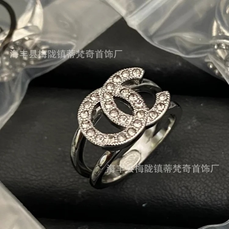 Chanel 25c small fragrant style new rhombus love double C ring with bow, versatile fashion retro high-end fragrant grandma ring
