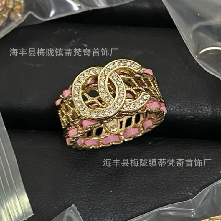 Chanel 25c small fragrant style new rhombus love double C ring with bow, versatile fashion retro high-end fragrant grandma ring