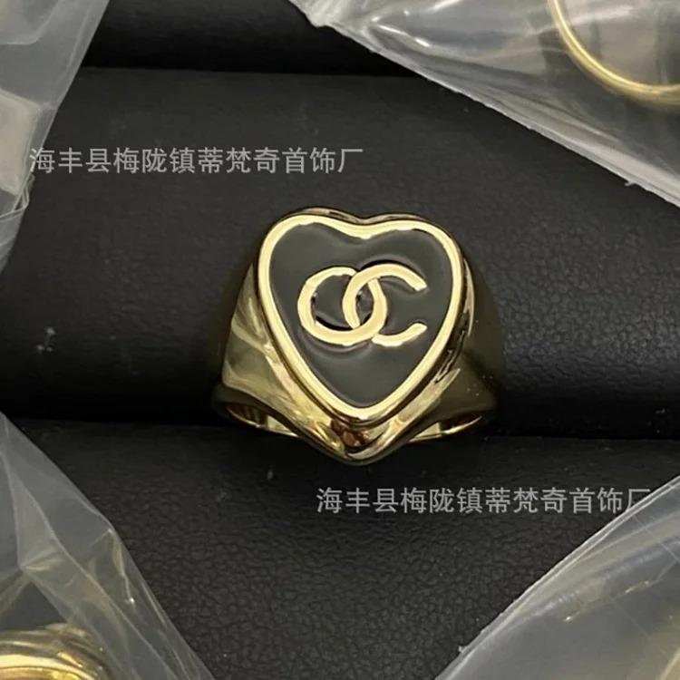 Chanel 25c small fragrant style new rhombus love double C ring with bow, versatile fashion retro high-end fragrant grandma ring