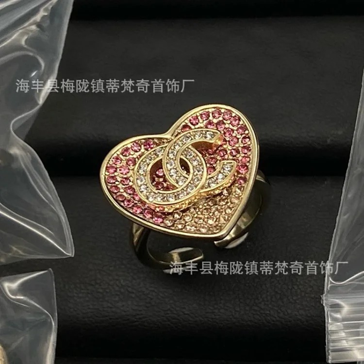 Chanel 25c small fragrant style new rhombus love double C ring with bow, versatile fashion retro high-end fragrant grandma ring