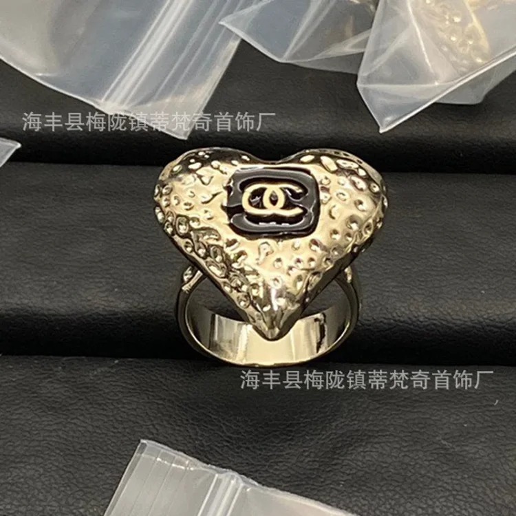 Chanel 25c small fragrant style new rhombus love double C ring with bow, versatile fashion retro high-end fragrant grandma ring
