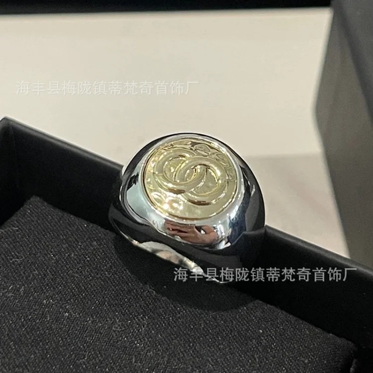 Chanel 25c small fragrant style new rhombus love double C ring with bow, versatile fashion retro high-end fragrant grandma ring