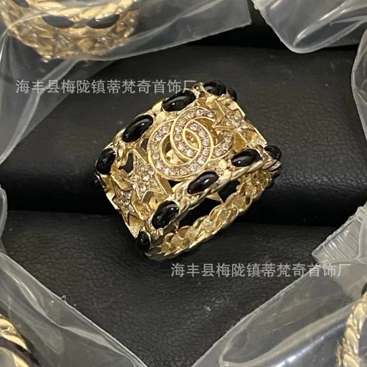 Chanel 25c small fragrant style new rhombus love double C ring with bow, versatile fashion retro high-end fragrant grandma ring