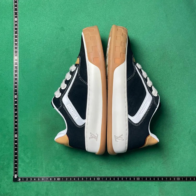 Round toe lace-up sports and casual low-top sneakers BD2 image 2