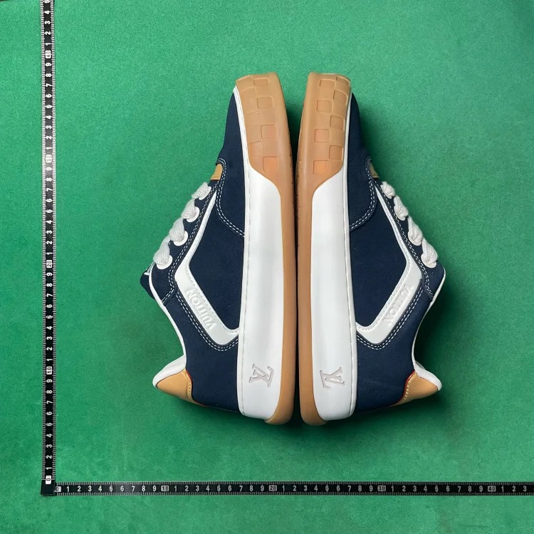 Round toe lace-up sports and casual low-top sneakers BD2 image 4