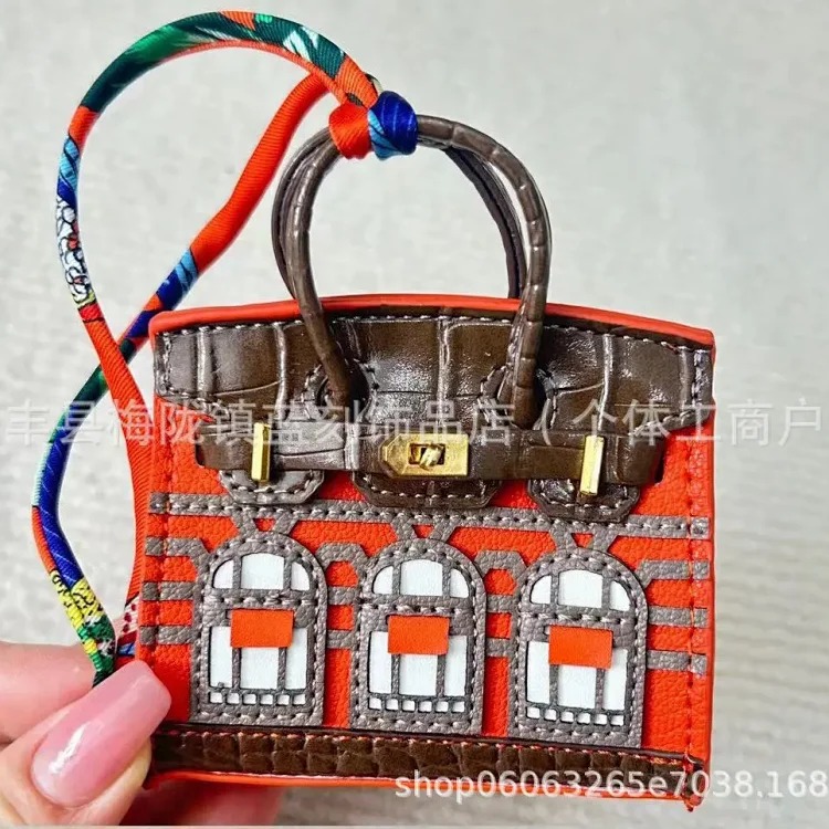 Aijia Fashion Contrast Color Leather Mini Platinum Window Small House Pendant Headphones Lipstick Car Key Bag Pendant