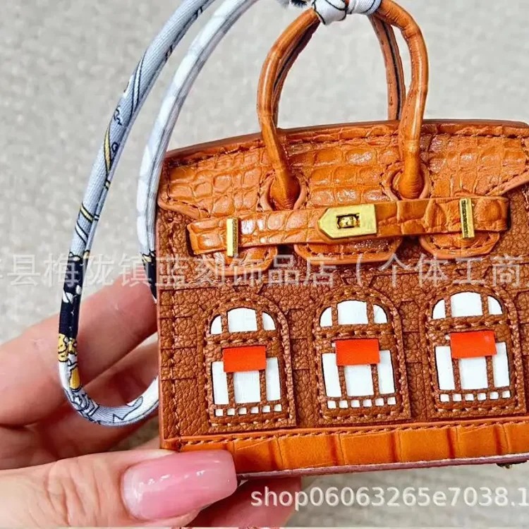 Aijia Fashion Contrast Color Leather Mini Platinum Window Small House Pendant Headphones Lipstick Car Key Bag Pendant