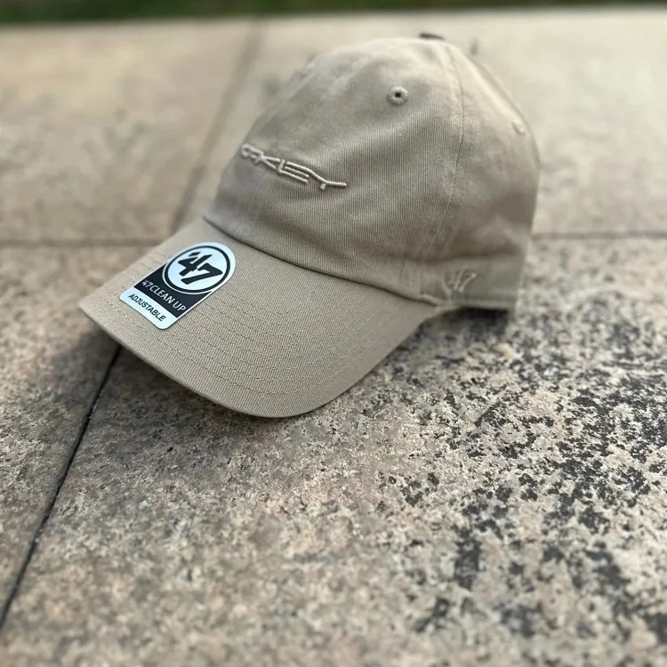 Joint 47 new embroidered peaked baseball cap