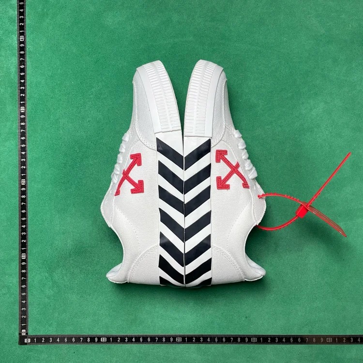 B6D comfortable, versatile and fashionable low-top sneakers image 3