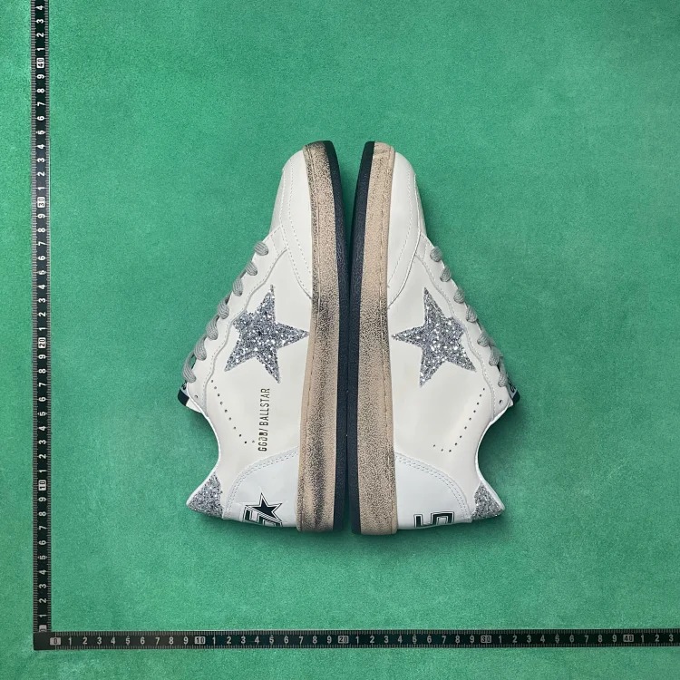 TD 0 lace-up distressed sneakers image 2