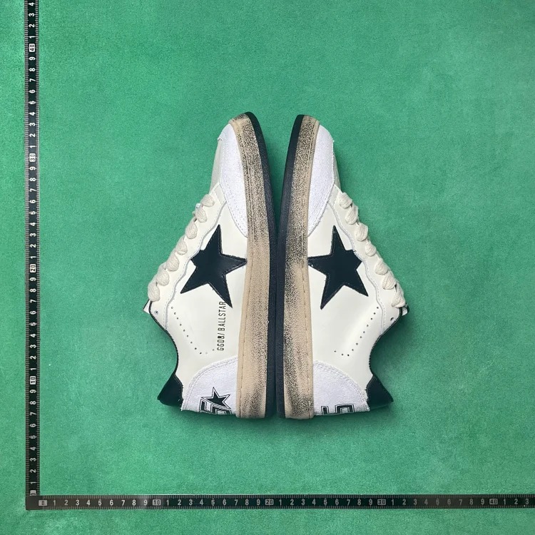 TD 0 lace-up distressed sneakers image 3