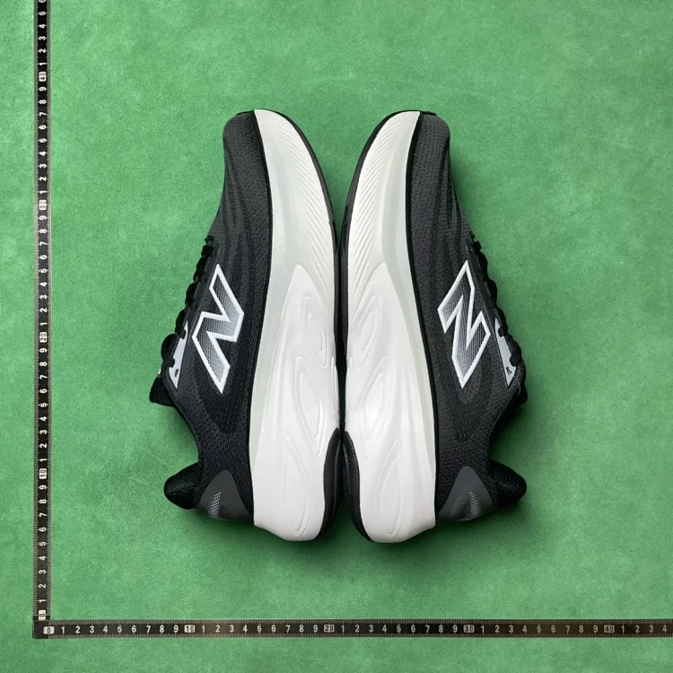 B4D comfortable and versatile low-top casual running shoes