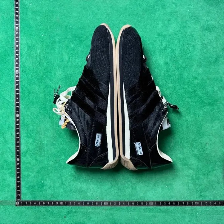 L5J low-cut lifestyle shoes